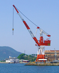 呉港のクレーン