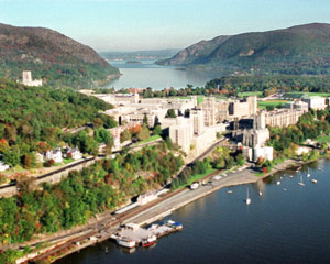 ウエストポイント俯瞰ショット