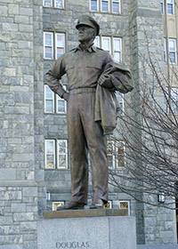 マッカーサーの銅像