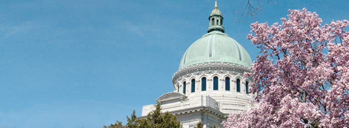 春爛漫のアメリカ海軍兵学校の礼拝堂