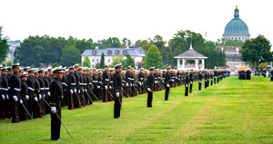 アナポリス米国海軍兵学校での行進