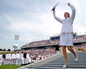 アメリカ海軍兵学校の卒業式入場