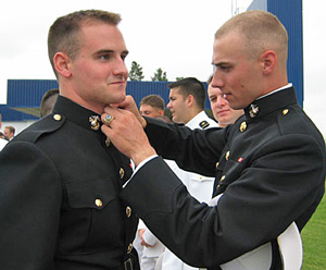 アメリカ海軍兵学校の卒業式入場