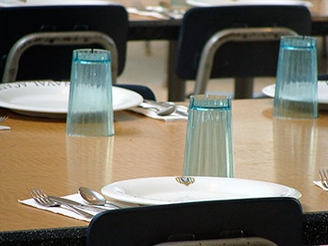 アメリカ海軍士官学校で使われている食器