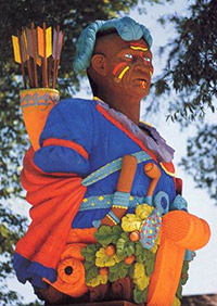 お色直しをされたアナポリス海軍兵学校の銅像