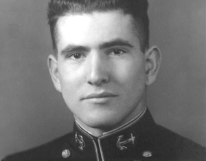 ズムウォルト海将の士官学校時代の写真